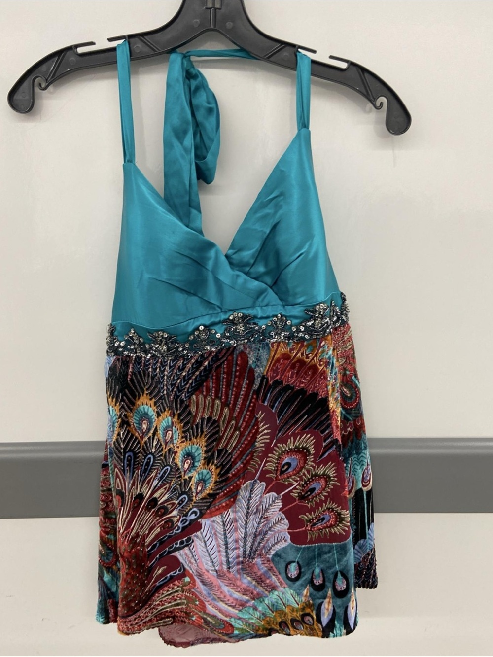 Cache 70% Silk, Detailed Beaded Y2K Halter Top With Peacock Design Size 12